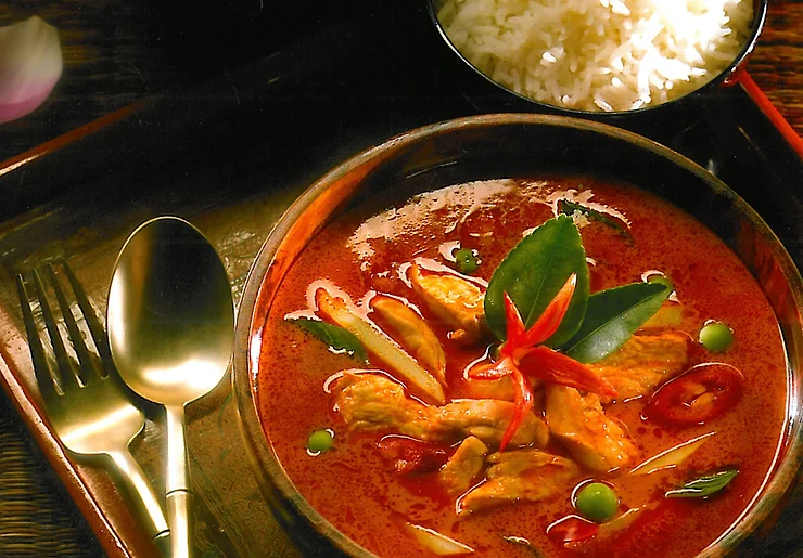 Red curry spicy on sale