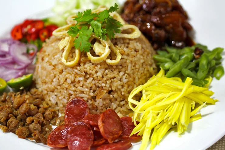 Shrimp Paste Fried Rice (Khao Kluk Kapi)