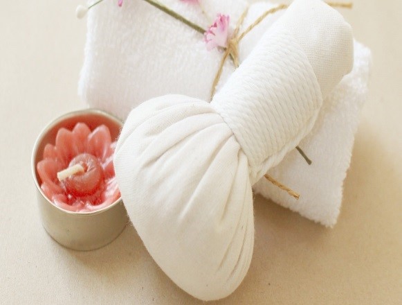 Lets Dig Into The Wonders Of Thai Herbal Compress Massage 